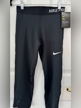 Nike Black Pro Kids Capri Leggings with White Swoosh